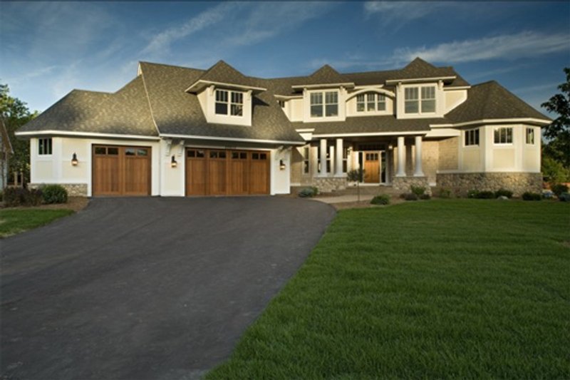 Dream House Plan - Traditional Exterior - Front Elevation Plan #56-600