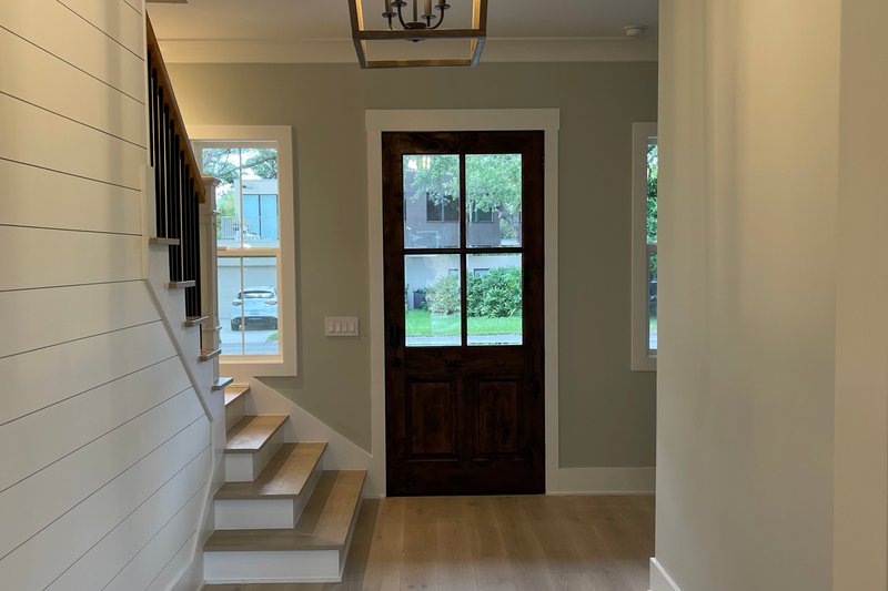 Home Plan - Interior - Entry for Traditional House Plan #1058-218 - 4 bed, 4 bath