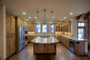 Interior - Kitchen 1 for Craftsman House Plan #899-1 - 4 bed, 2.5 bath