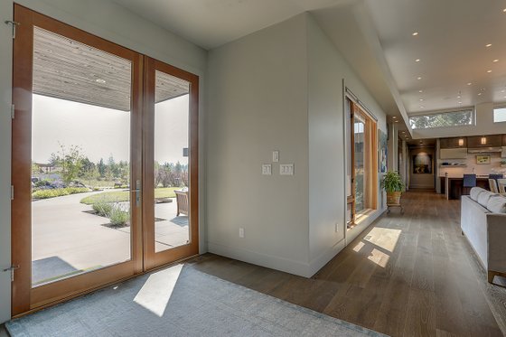 Interior - Entry for Modern House Plan #892-26 - 3 bed, 3.5 bath