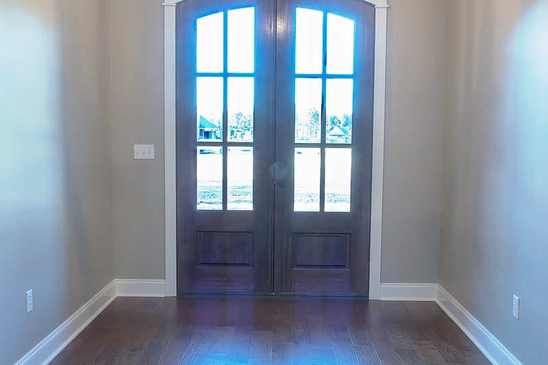 Dream House Plan - Interior - Entry for European House Plan #430-131 - 3 bed, 2.5 bath