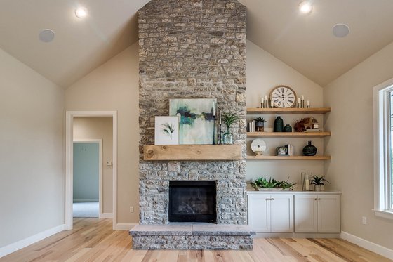 Plan 1067-1 Fireplace