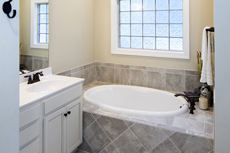 Dream House Plan - Interior - Master Bathroom for Craftsman House Plan #929-428 - 3 bed, 2 bath