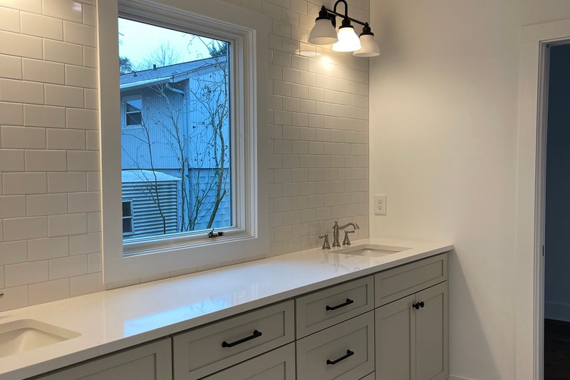 Dream House Plan - Interior - Master Bathroom for Farmhouse House Plan #437-126 - 4 bed, 4 bath