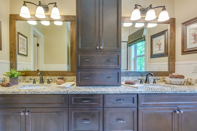 Home Plan - Interior - Master Bathroom for Craftsman House Plan #929-307 - 3 bed, 2 bath