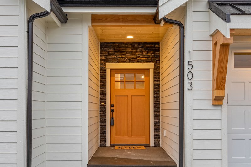 House Design - Exterior - Covered Porch for Farmhouse House Plan #1070-205 - 3 bed, 2 bath