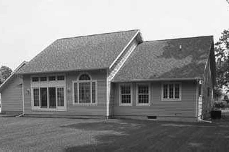 House Blueprint - Exterior - Rear Elevation for Traditional House Plan #72-115 - 3 bed, 2 bath