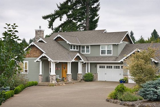 Front View - 3150 square foot craftsman home