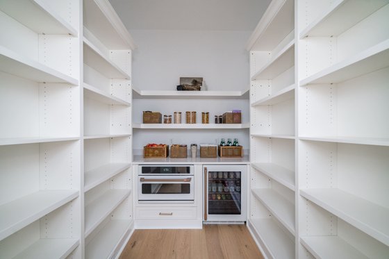 Interior - Other 21 for Tudor House Plan #1116-11 - 5 bed, 3.5 bath