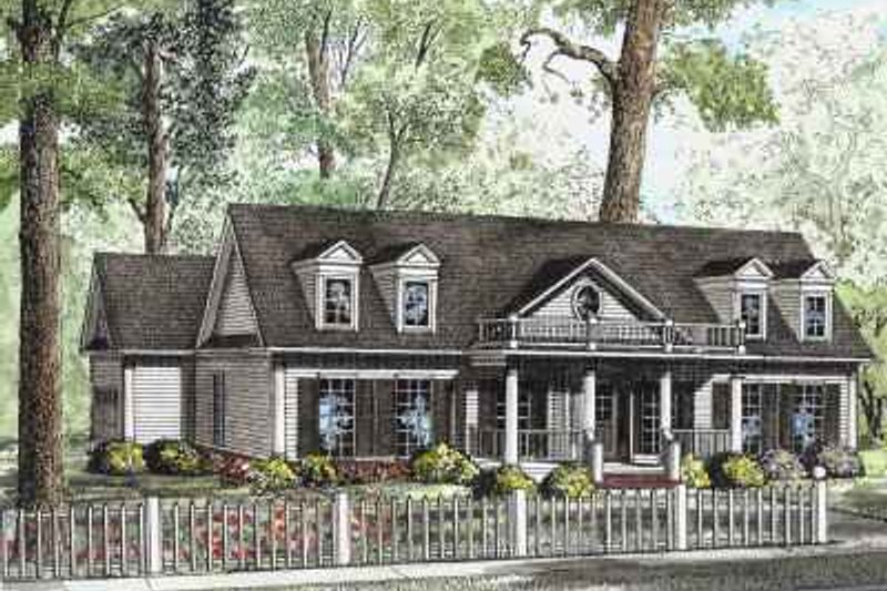Colonial Style House Plan - 3 Beds 2 Baths 1683 Sq/Ft Plan #17-533