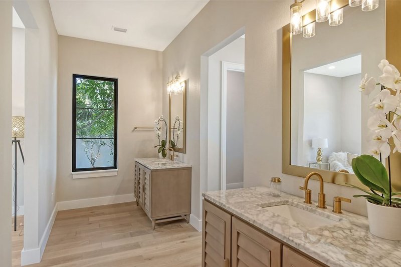 House Plan Design - Interior - Master Bathroom 1 for Modern House Plan #928-366 - 5 bed, 4.5 bath