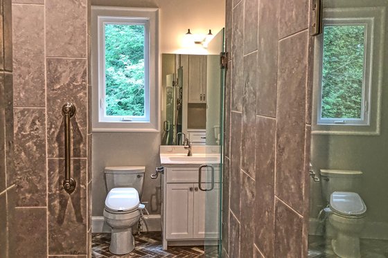 Interior - Master Bathroom 1 for Craftsman House Plan #437-121 - 4 bed, 3.5 bath