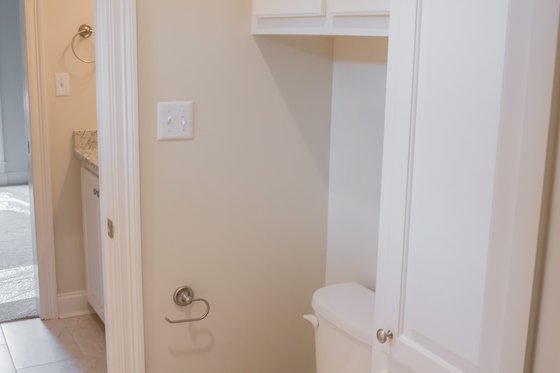 Interior - Bathroom 1 for Country House Plan #430-167 - 3 bed, 2 bath