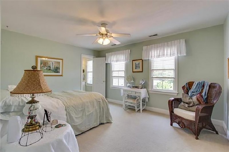 Home Plan - Interior - Master Bedroom 1 for Classical House Plan #137-124 - 4 bed, 3 bath