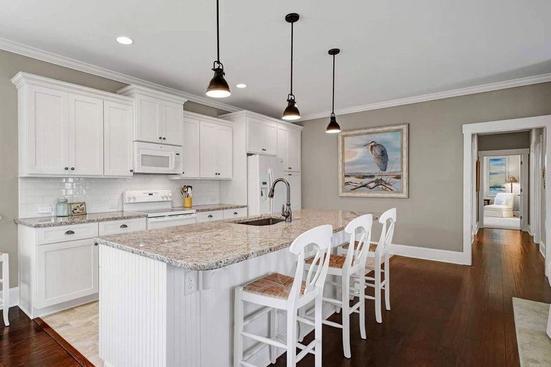 Dream House Plan - Interior - Kitchen for Craftsman House Plan #461-54 - 3 bed, 2 bath