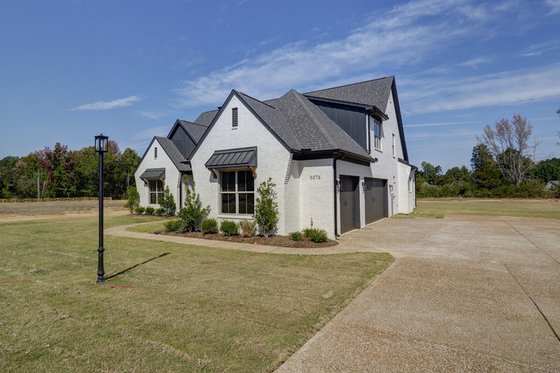 Photo 3 for Farmhouse House Plan #927-1028 - 4 bed, 3.5 bath