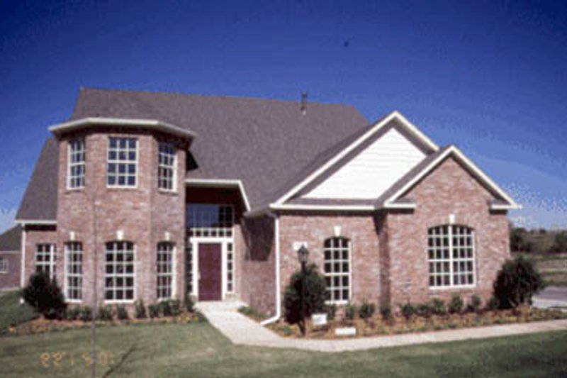 Home Plan - Traditional Exterior - Front Elevation Plan #20-188