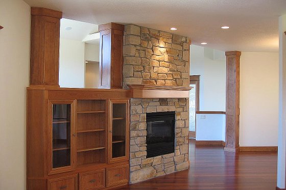 Interior - Family Room 1 for Craftsman House Plan #124-622 - 3 bed, 2.5 bath