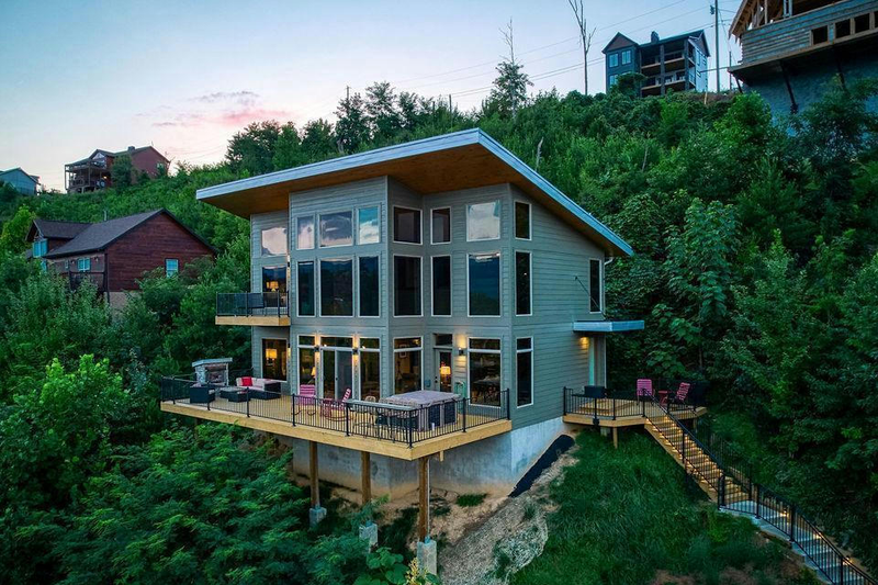 Architectural House Design - Modern Exterior - Front Elevation Plan #123-116