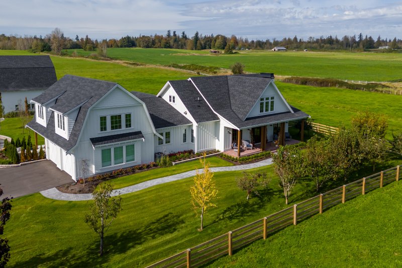 Dream House Plan - Photo 5 for Farmhouse House Plan #1086-2 - 4 bed, 3.5 bath