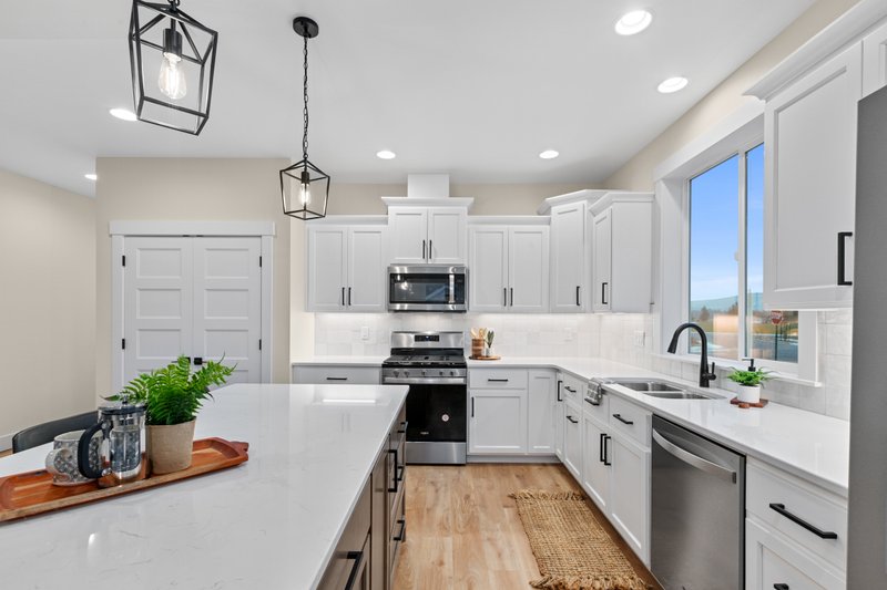 House Design - Interior - Kitchen 4 for Farmhouse House Plan #1070-205 - 3 bed, 2 bath
