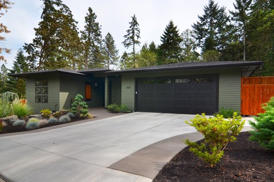 Exterior - Front Elevation 3 for Prairie House Plan #124-946 - 3 bed, 2 bath