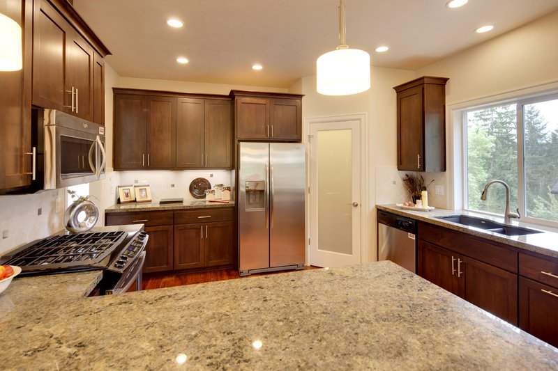 Dream House Plan - Interior - Kitchen 2 for Traditional House Plan #124-921 - 3 bed, 2.5 bath