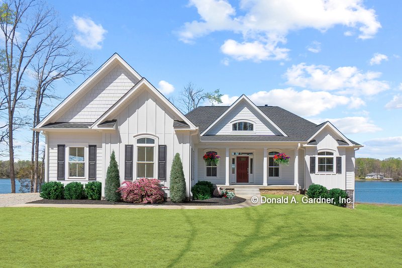 Home Plan - Country Exterior - Front Elevation Plan #929-818