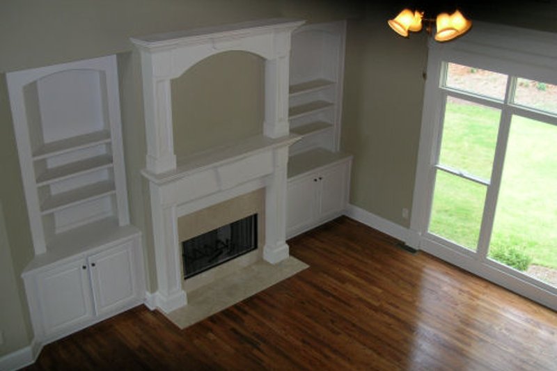 Dream House Plan - Photo 5 for Traditional House Plan #437-37 - 4 bed, 3.5 bath