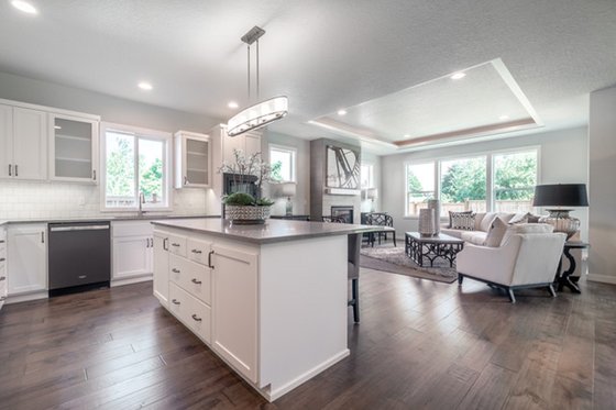 Interior - Kitchen for Craftsman House Plan #124-1166 - 3 bed, 2 bath