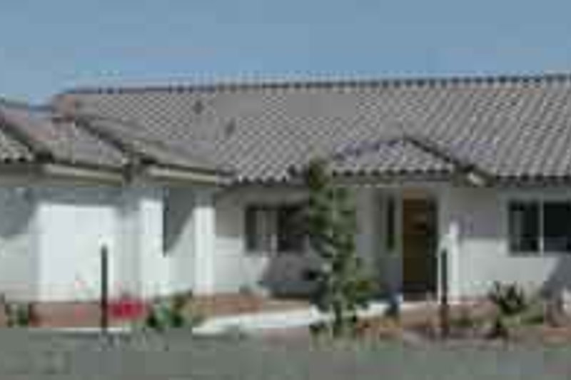 Mediterranean Style House Plan - 3 Beds 3 Baths 2129 Sq/Ft Plan #1-480