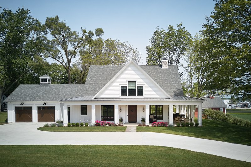 Architectural House Design - Farmhouse Exterior - Front Elevation Plan #928-375
