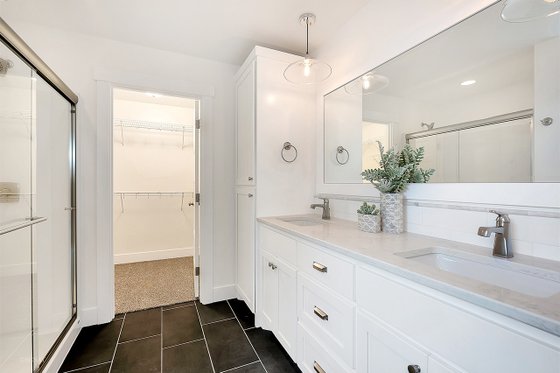 Interior - Master Bathroom 1 for Farmhouse House Plan #1070-1 - 3 bed, 2.5 bath