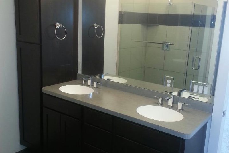 House Plan Design - Interior - Master Bathroom 4 for Traditional House Plan #1060-141 - 3 bed, 2.5 bath