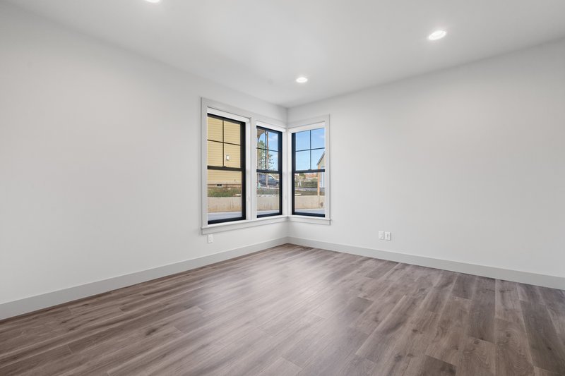 Home Plan - Farmhouse Photo Plan #1070-139