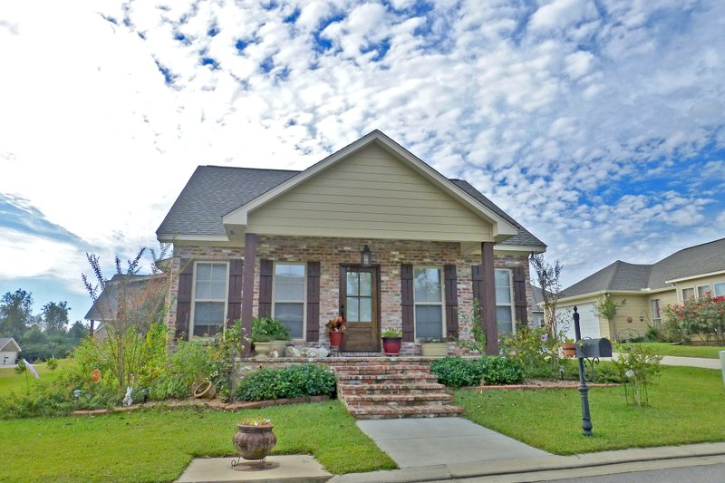 Dream House Plan - Cottage Exterior - Front Elevation Plan #430-106