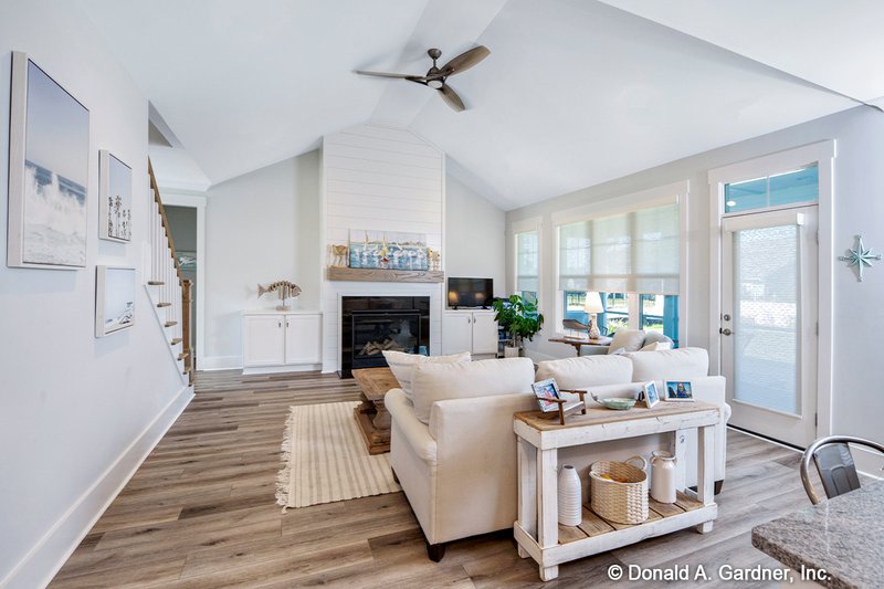 Home Plan - Interior - Family Room for Craftsman House Plan #929-1082 - 3 bed, 2.5 bath
