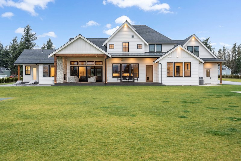 Dream House Plan - Exterior - Other Elevation for Farmhouse House Plan #1070-209 - 4 bed, 4 bath
