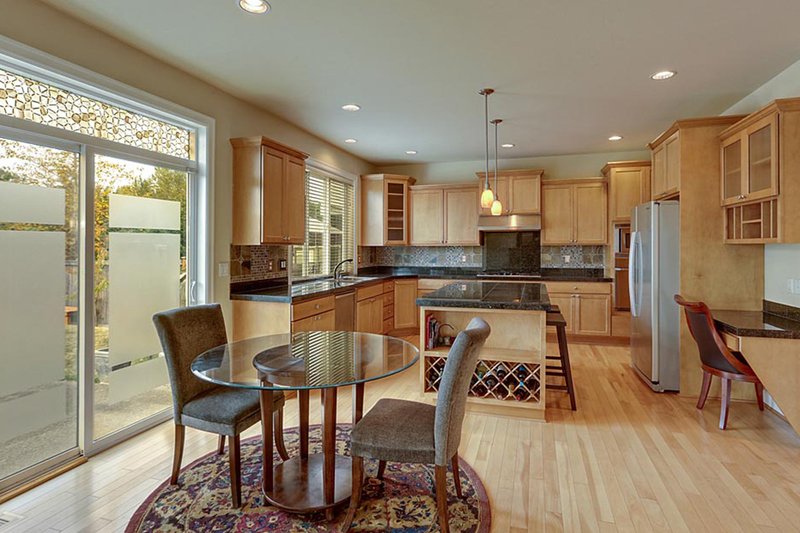 House Plan Design - Photo 11 for Traditional House Plan #132-136 - 3 bed, 2.5 bath