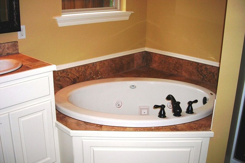 Dream House Plan - Interior - Master Bathroom 1 for European House Plan #430-53 - 3 bed, 2 bath