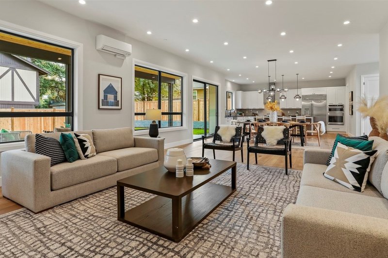 Dream House Plan - Interior - Family Room 1 for Traditional House Plan #1066-250 - 5 bed, 3 bath