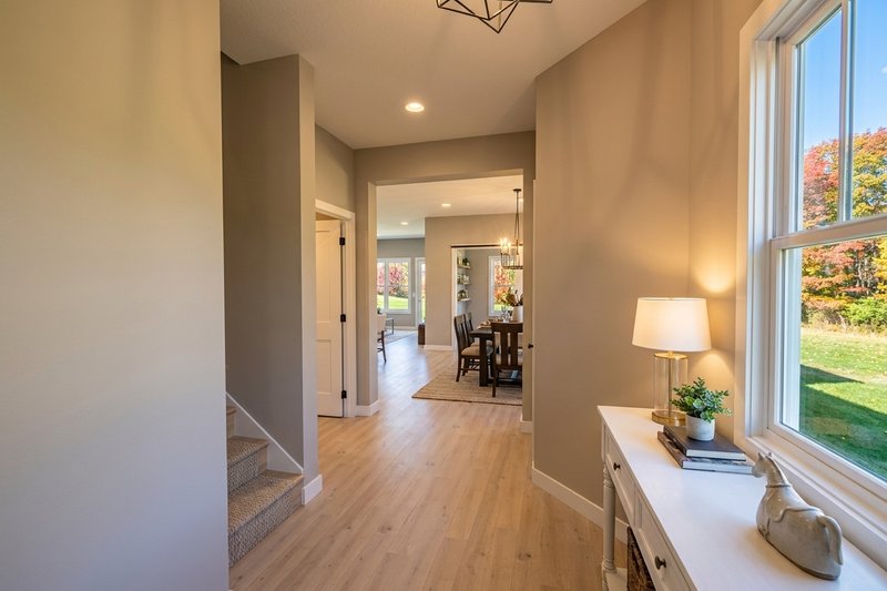 House Design - Interior - Entry for Farmhouse House Plan #51-1544 - 3 bed, 2.5 bath