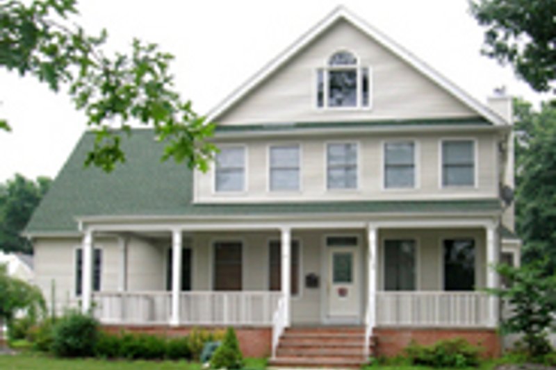 Dream House Plan - Country Exterior - Front Elevation Plan #1053-3