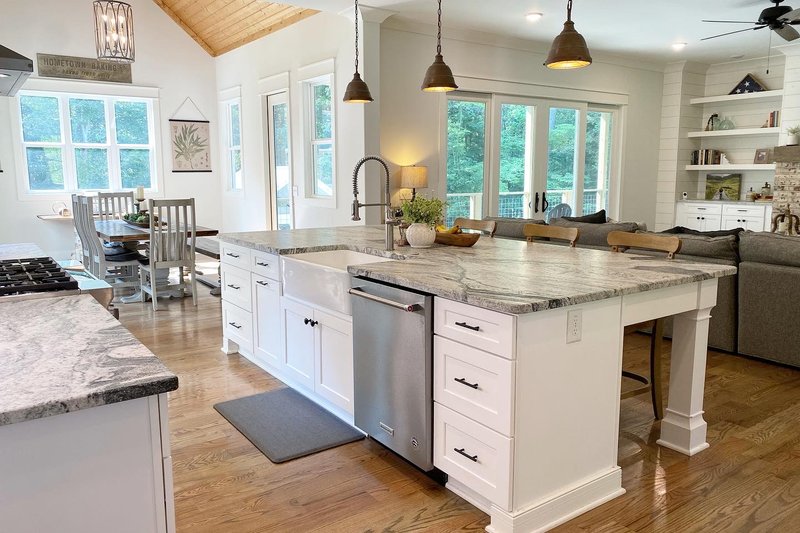 Architectural House Design - Photo 8 for Farmhouse House Plan #927-988 - 4 bed, 3.5 bath