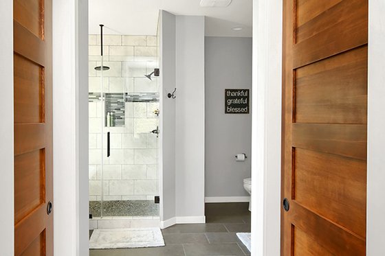 Interior - Master Bathroom for Craftsman House Plan #1070-15 - 3 bed, 2.5 bath