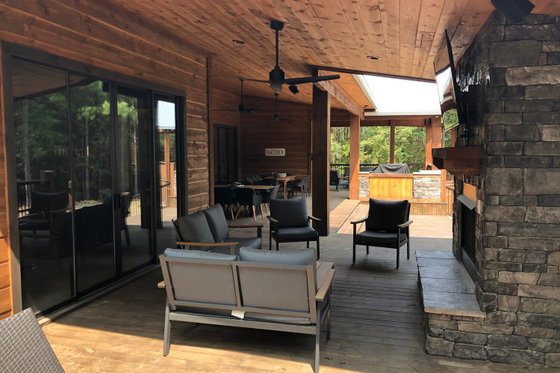 Photo 15 for Farmhouse House Plan #1109-12 - 5 bed, 5.5 bath