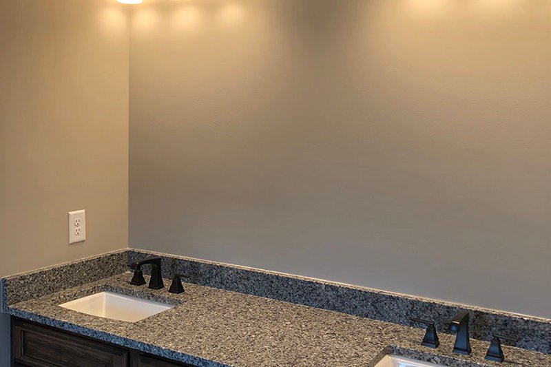 House Design - Interior - Master Bathroom 1 for Ranch House Plan #437-77 - 3 bed, 2.5 bath