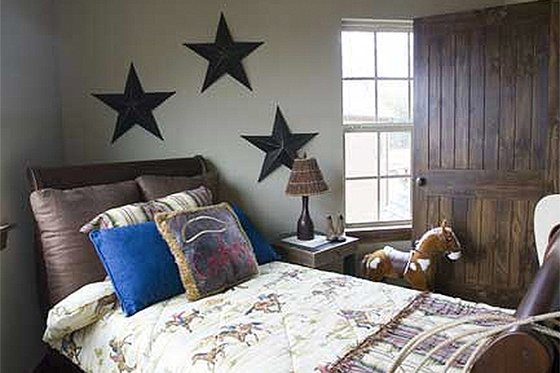 Photo 13 for Craftsman House Plan #17-2131 - 4 bed, 3 bath