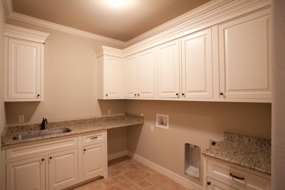 Interior - Laundry for Craftsman House Plan #120-172 - 3 bed, 3 bath