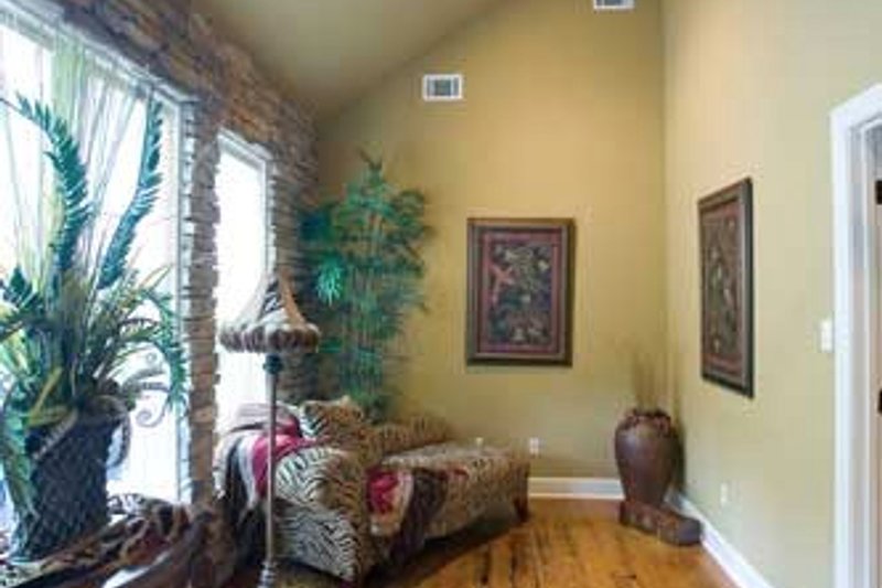 Architectural House Design - Photo 9 for European House Plan #17-2272 - 5 bed, 3 bath